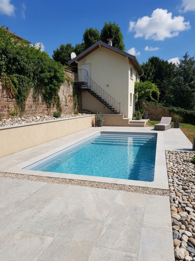 Réalisation d'une piscine par DY
